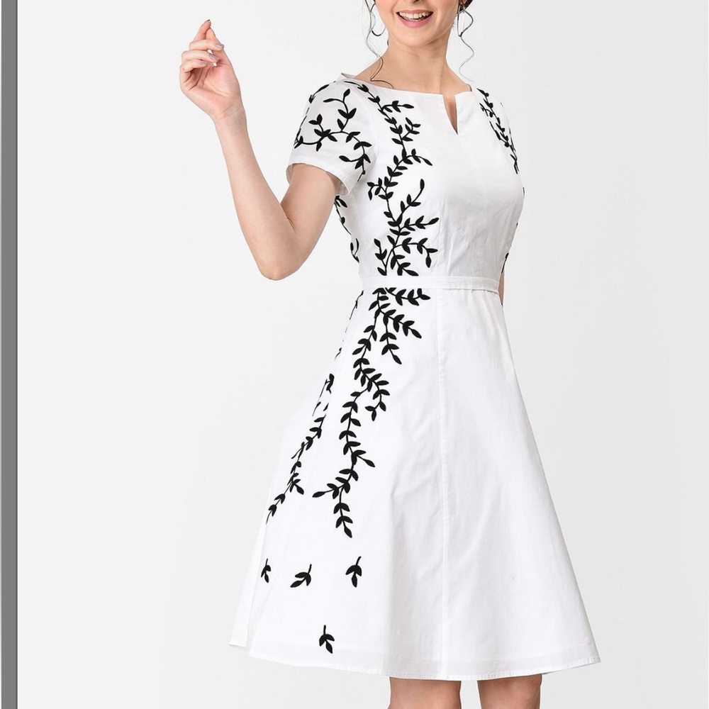 Work wear white and black poplin dress
